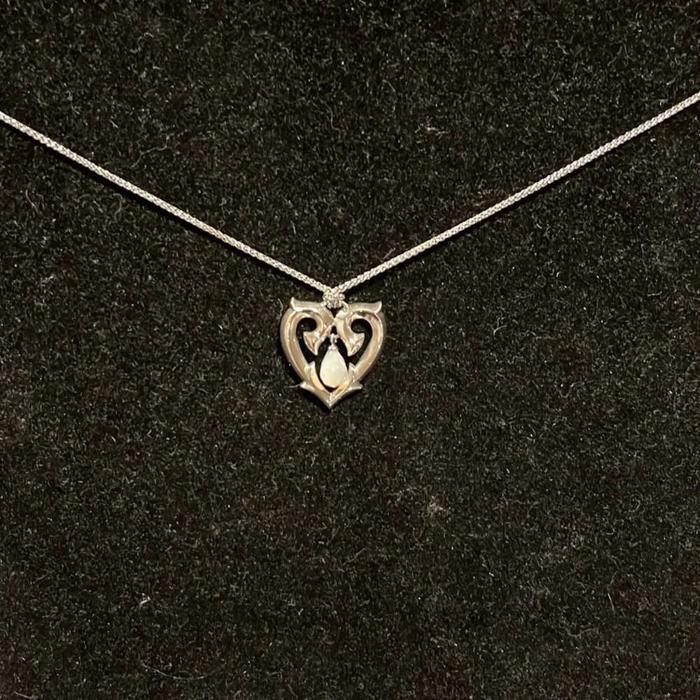 Guess GC .925 Silver Heart Necklace with adjustable Chain - Picture 4 of 8